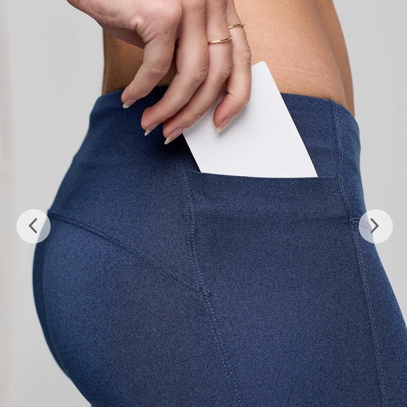 BNWT Saucony Women’s Fortify 6” Shorts - Picture 7 of 10